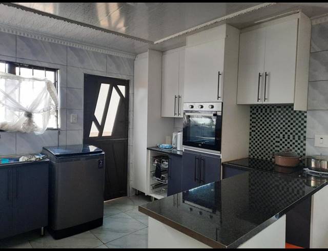 3 BEDROOM HOUSE FOR SALE IN WESTSIDE PARK